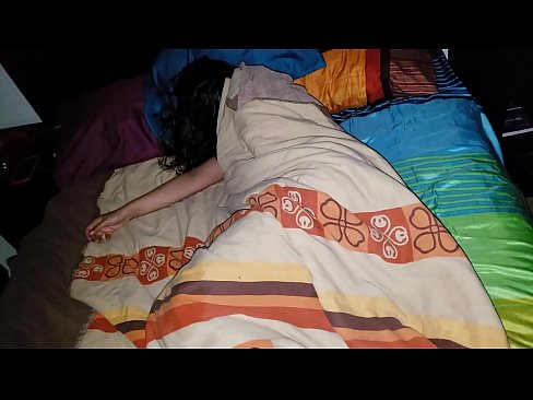 ❤️ Kasupoeg sõimab oma noort kasuema, kui ta magab. ❤️ Porno at et.com-full-porner.ru ﹏